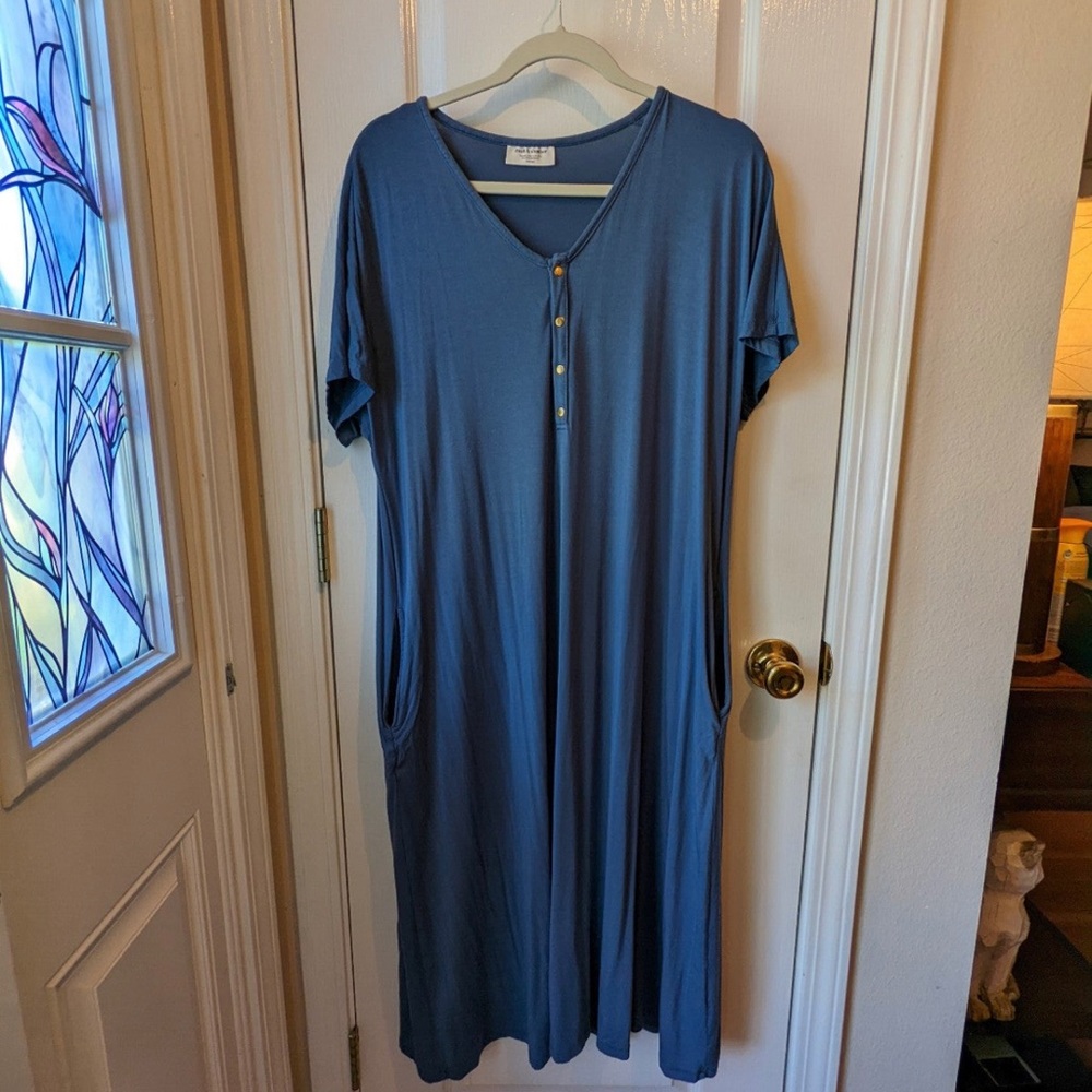 Dwell + slumber maternity nursing kaftan dress